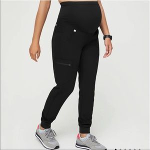 Zamora Maternity Jogger Scrub
